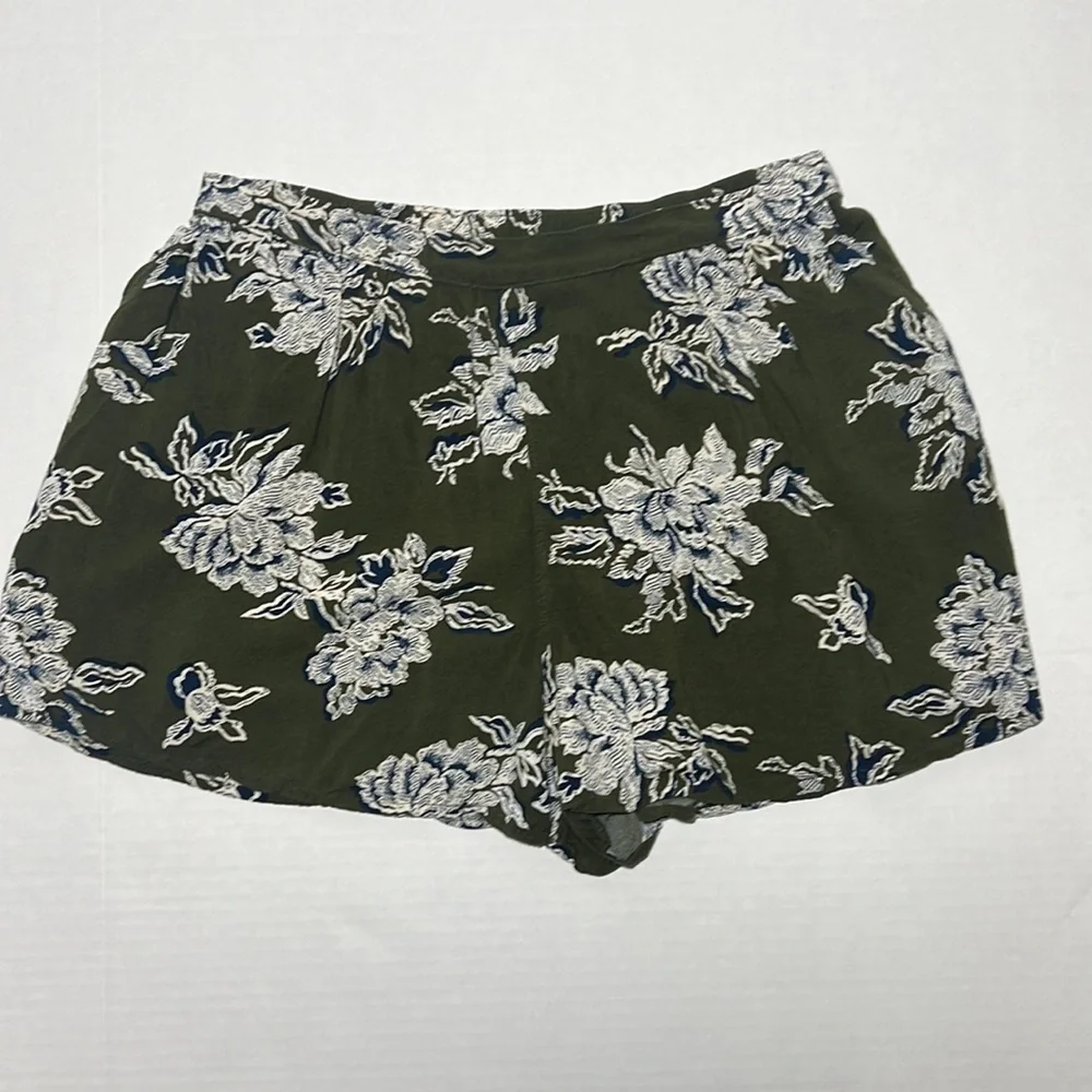 Abercrombie & Fitch Women's Shorts Lot Of 2 Drawstring Pull On Sz M Blue/Green - Picture 9 of 17